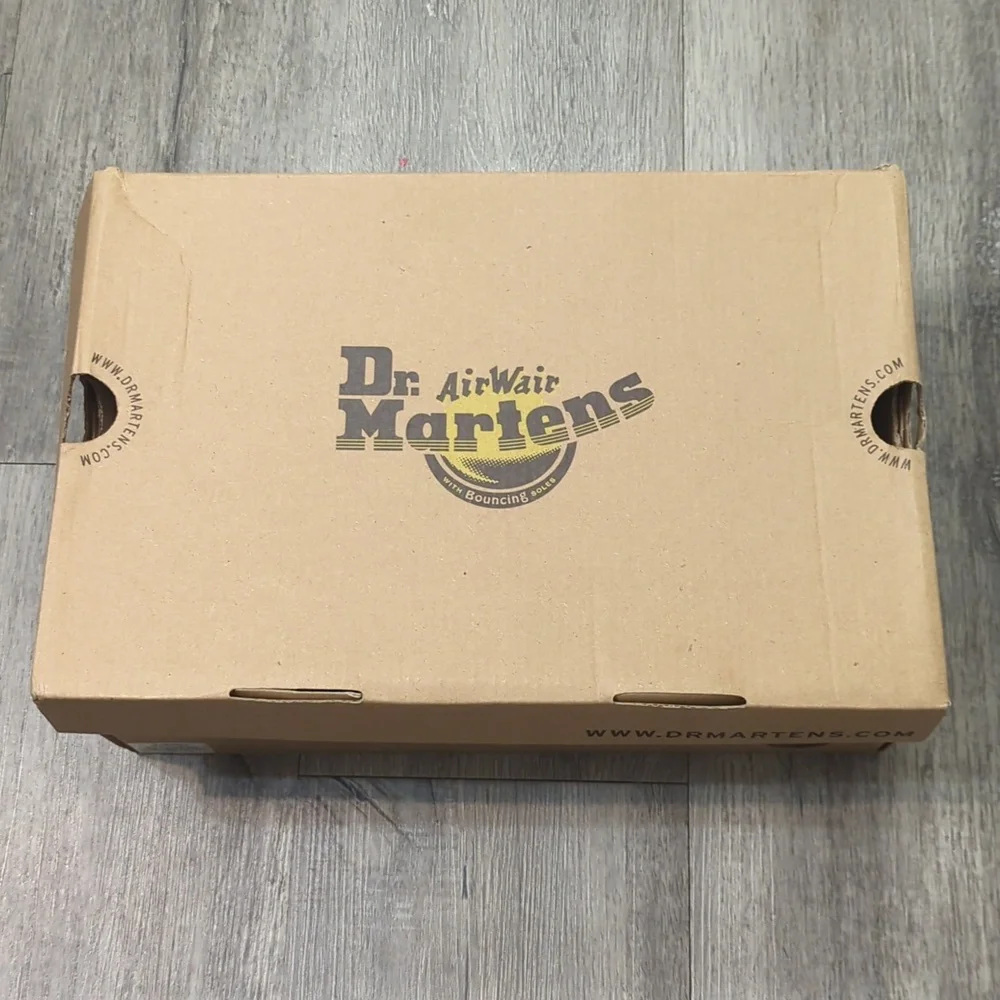 Dr. Martens - Picture 2 of 11